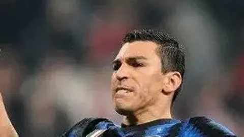 曼联大规模裁员，拉爵缩减员工福利，节省成本不及卡塞米罗月薪零头。